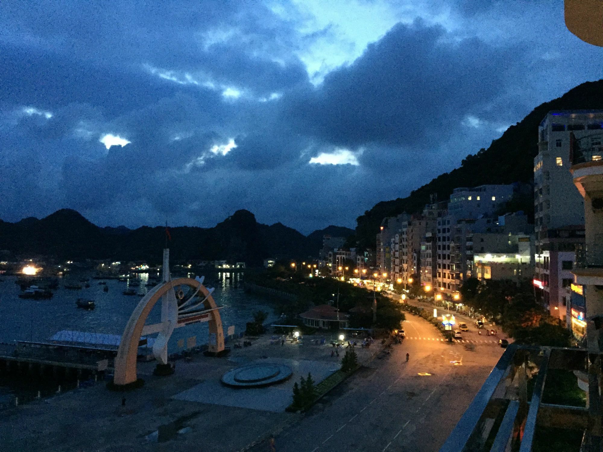 โรงแรมแคตบา ดรีม Dong Khe Sau ภายนอก รูปภาพ